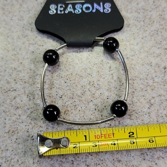 Bracelet silver tone /Black beads stretch small - Picture 4 of 4